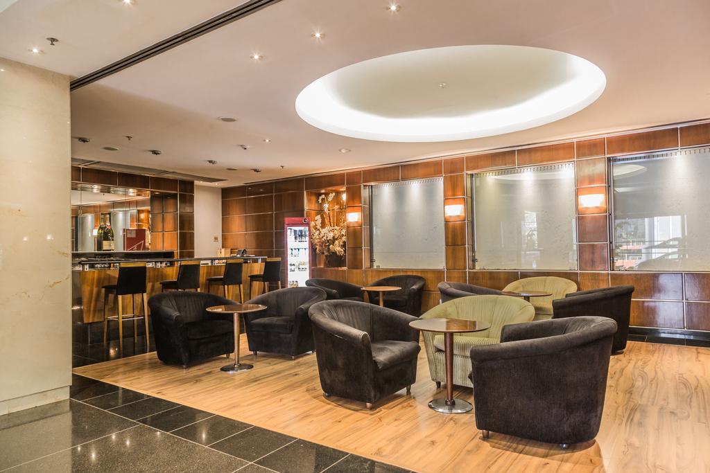 Grand Bittar Hotel Brasilia Exterior foto The lounge at the airport