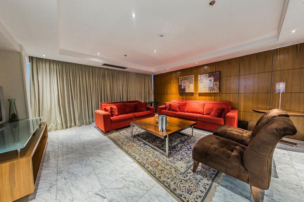 Grand Bittar Hotel Brasilia Exterior foto A living room in a suite at the hotel