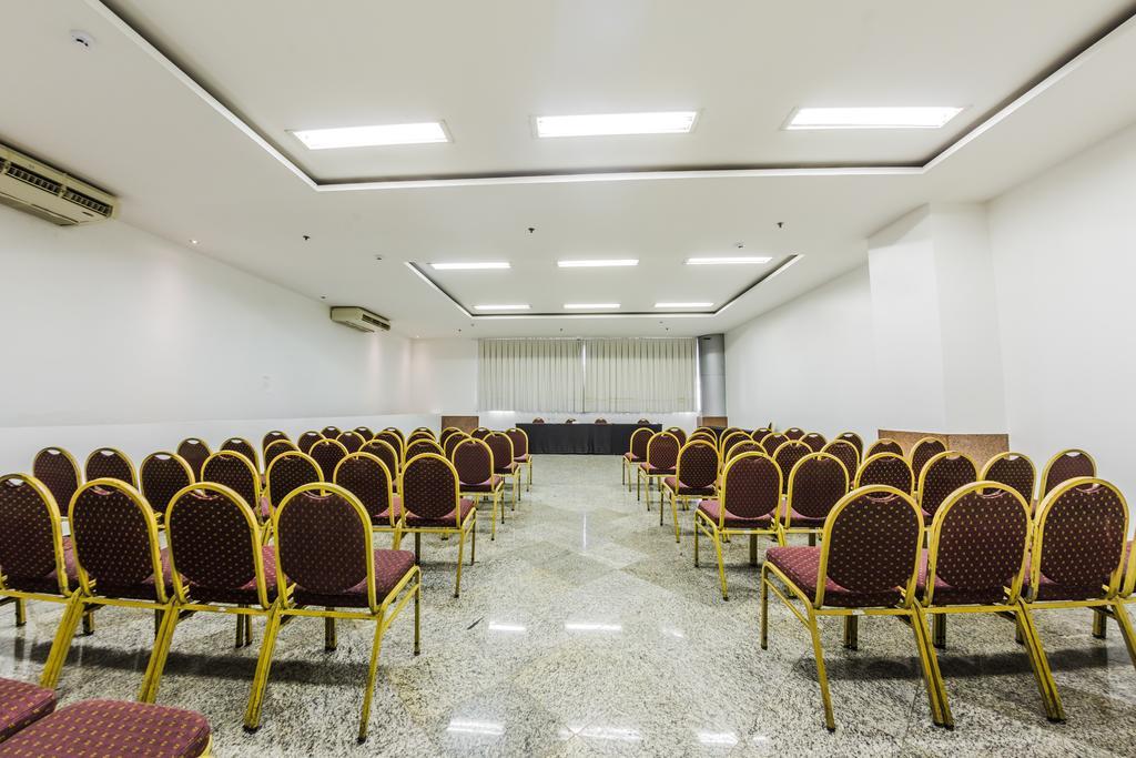 Grand Bittar Hotel Brasilia Exterior foto The interior of the conference hall