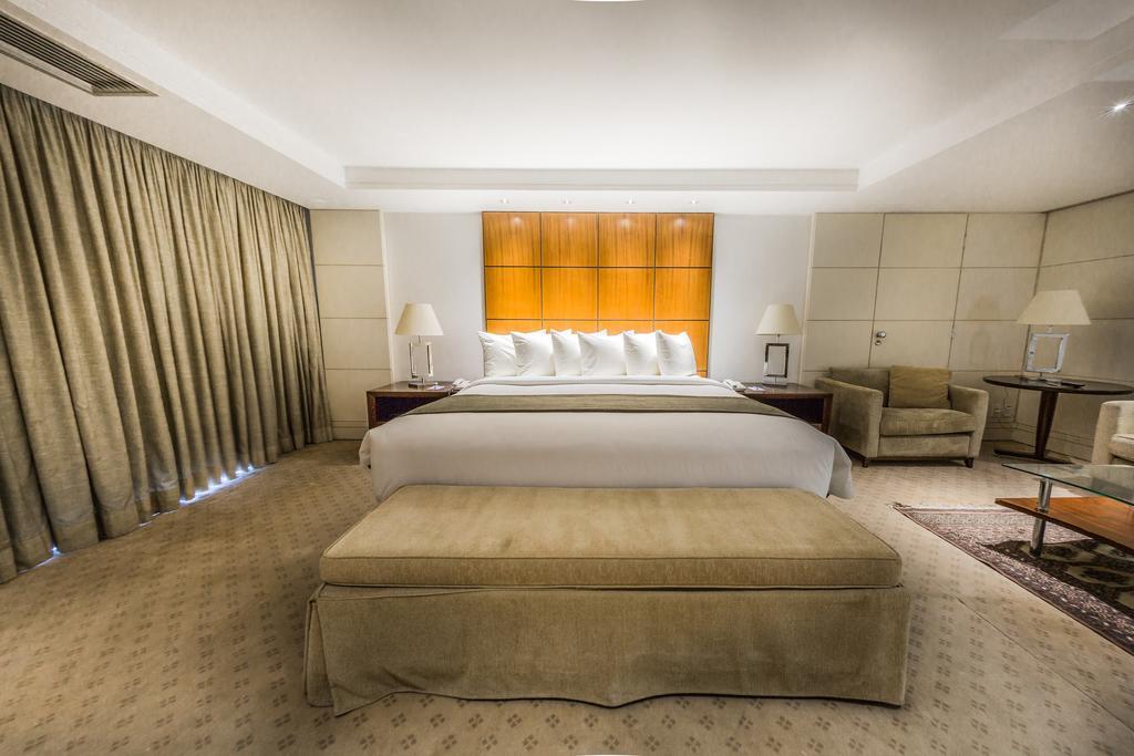 Grand Bittar Hotel Brasilia Exterior foto A bedroom at the Taj Mahal Palace