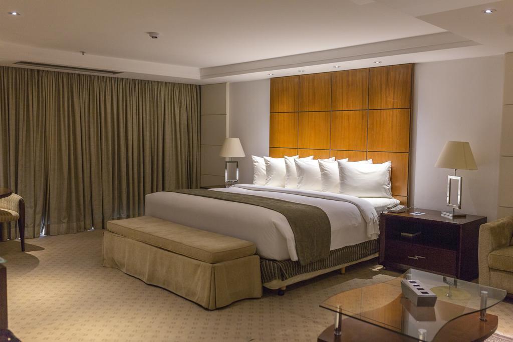 Grand Bittar Hotel Brasilia Exterior foto A bedroom at the Shangri-La Hotel, Manila